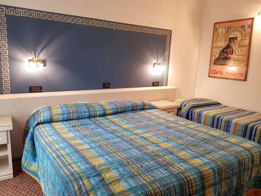 Il Grifo Hotel E Bisteccheria Toscana Montepulciano Room photo